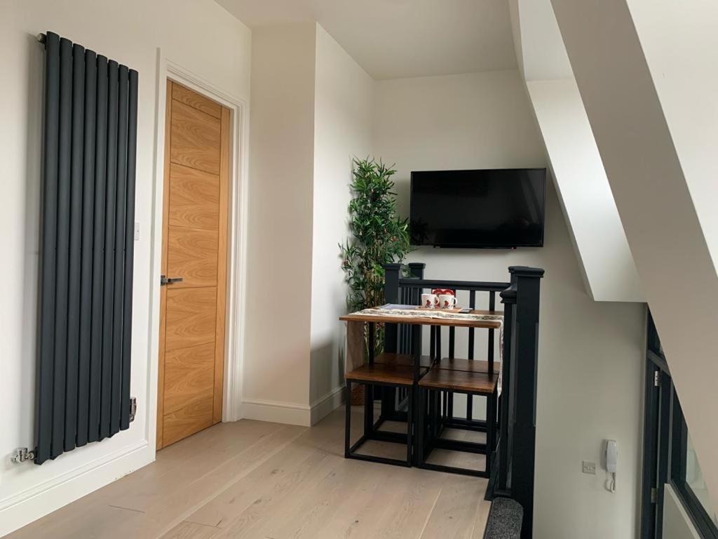 One Bedroom Apartment London